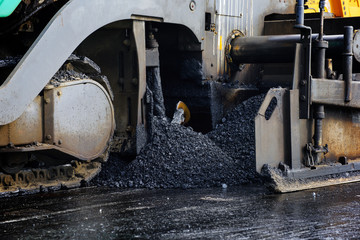 asphalt paver machine