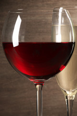 Canvas Print - Red and white wine close-up