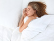 © lenets_tan - Beautiful girl sleeps in the bedroom