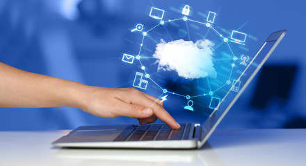 Aufkleber - Hand working with a Cloud Computing diagram