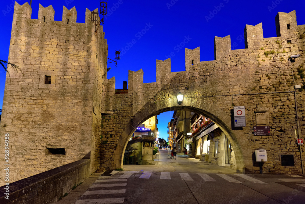 Obraz na płótnie San Marino - Festung La Guaita w salonie