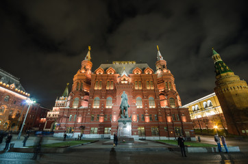 Wall Mural - The State Historical Museum of Russia at night. Monument to Mars