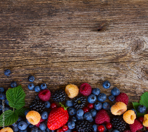 Naklejka ścienna background of fresh berries