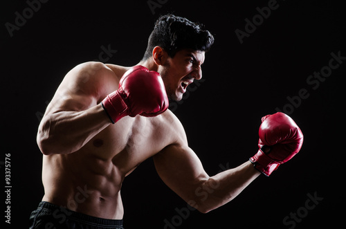Plakaty Boks  muskularny-mezczyzna-w-koncepcji-boksu