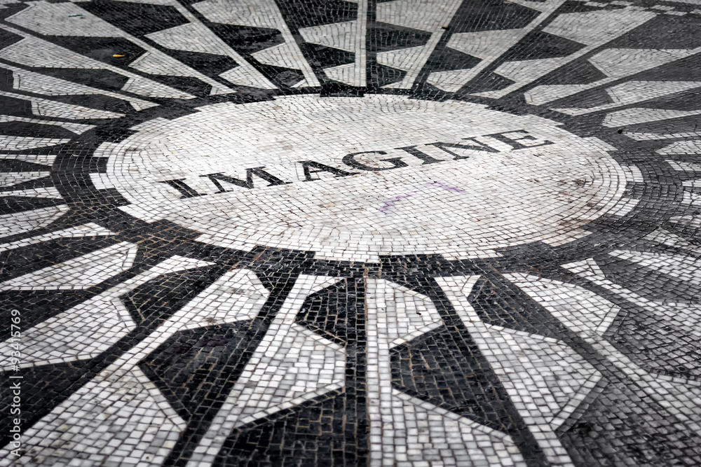 The Imagine mosaic at Strawberry Fields in Central Park, New York - obrazy, fototapety, plakaty 