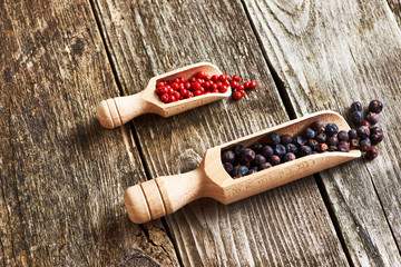 Poster - Juniper berries and rose pepper