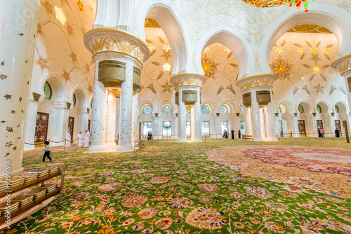 abu-dabi-9-stycznia-2015-sheikh-zayed-meczet-9-stycznia-w