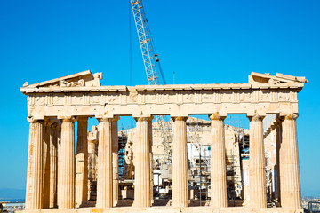 statue acropolis    historical    in greece    architecture