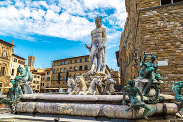 Fototapete - The Fountain of Neptune in Florence