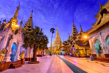 Wall Mural - Shwedagon Pagoda of Myanmar