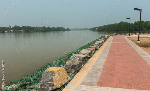 Fotomural Barrier to erosion from flooding.