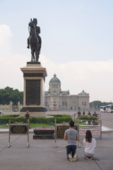 Thai people pray King Chulalongkorn (Rama V) statue