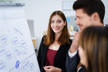 Canvas Print - mitarbeiter arbeiten gemeinsam an neuen ideen