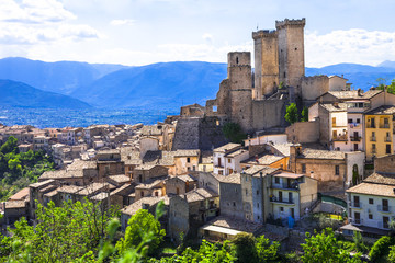 Canvas Print - Pacentro - impressive medieval village in Abruzzo,Italy