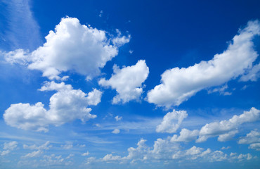 clouds in the blue sky