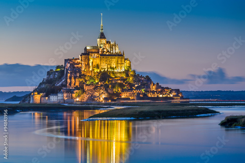 Mont Saint-Michel in twilight at dusk, Normandy, France Fotobehang