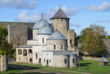 Fototapeta Londyn - Воротная башня и храмы Ивангородской крепости