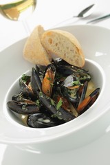 Canvas Print - cooked mussels moules marinier