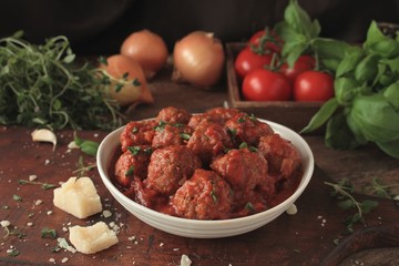 Wall Mural - italian meatballs with spaghetti