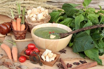 Canvas Print - Spinach soup and healthy food of delicious.