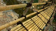 Detailaufnahme einer Bambusbrücke beim Stamm der Baduy in West-Java