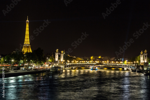 wieza-eiffla-i-pont-alexandre-iii