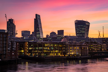 Wall Mural - Night photo of London silhouette, offices by the Thames river 