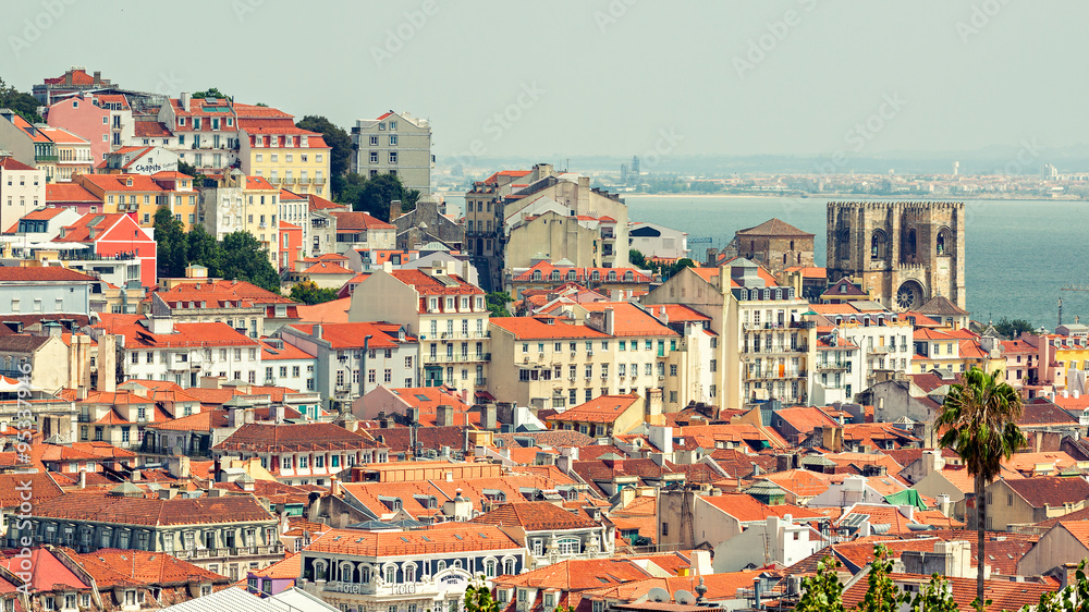 lizbona-historyczne-miasto-panorama-portugalia