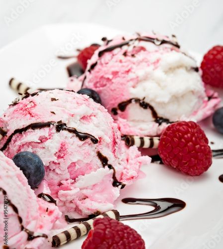 Obraz Dibond Deser Lody Z Owocami