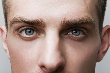 men's eyes