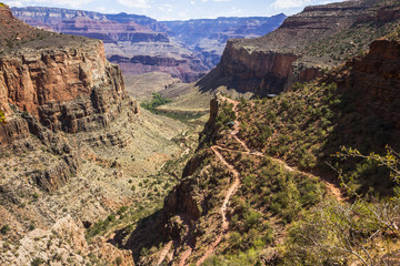 view on bright angel trail, grand canyon
