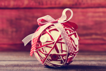 Sticker - christmas ball ornamented with ribbons and buttons