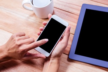 Poster - Businesswoman holding smartphone