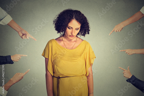 Fotomural Accusation guilty person girl