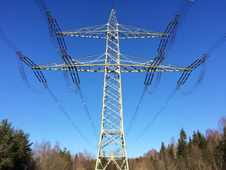 High voltage transmission pylon