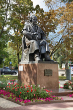 Monument To Mikhail Shchepkin InTheater Square. Belgorod. Russia