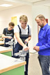 © industrieblick - Azubis und Meister in der handwerklichen Berufsausbildung - Metallverarbeitung