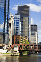 Fototapete - Buildings along Chicago River