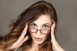 © serg9768608 - портрет девушки в очках