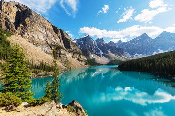 Wall Mural - Moraine lake