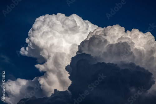 Fototapeta na wymiar Wolkenberge