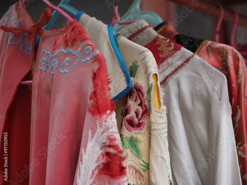 Fotografie, Obraz Chinese traditional costumes in Mukden palace