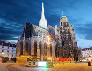 Fototapete - Vienna - St. Stephan cathedral, Austria, Wien