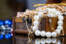 jewelry, pearl jewelry box