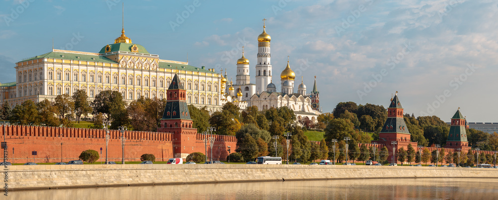 Obraz na płótnie View to Kremlin Embankment in Moscow in Russia w salonie