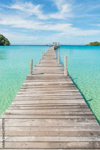 Fototapeta na szkło Drewniany molo w Phuket, Tajlandia