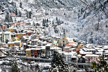 Village de montagne en hiver