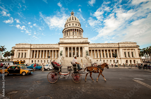 Photo HAVANA, CUBA - JUNE 7: Capital building of Cuba June, 7th 2011 i