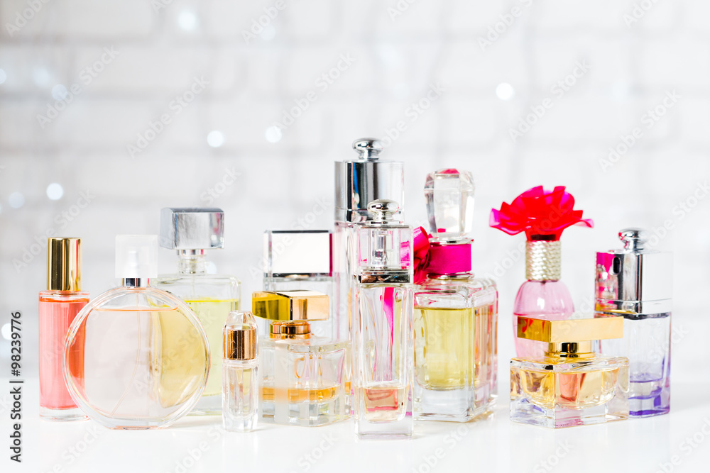 Perfume bottles - obrazy, fototapety, plakaty 