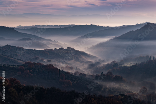 Fototapeta na szkło Panorama o świcie Apeninów w górnej części Lacjum